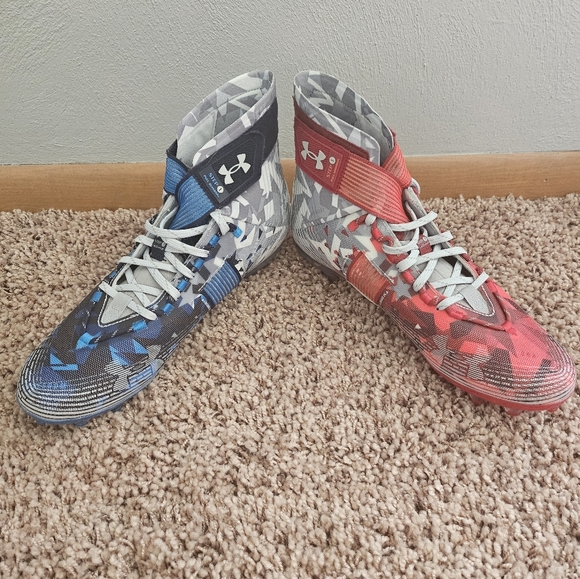Mens Under Armour Football Cleats - Picture 3 of 6